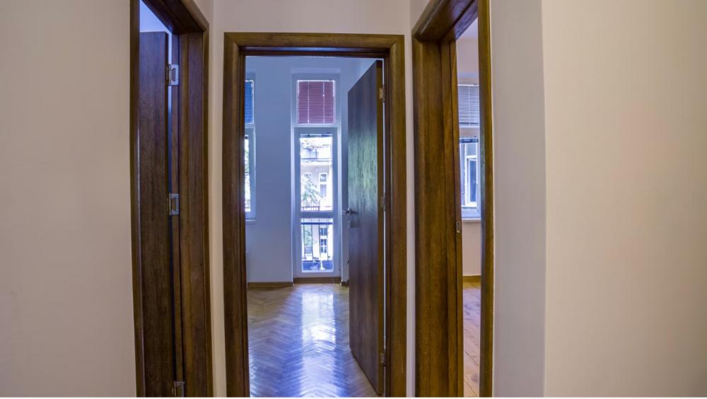 Slika 8 - Resavska, Četvorosoban stan za izdavanje, 100m2, 1.000€