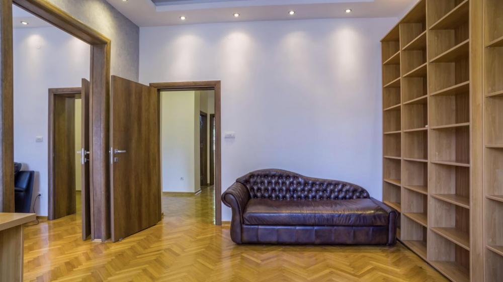 Slika 2 - Resavska, Četvorosoban stan za izdavanje, 100m2, 1.000€