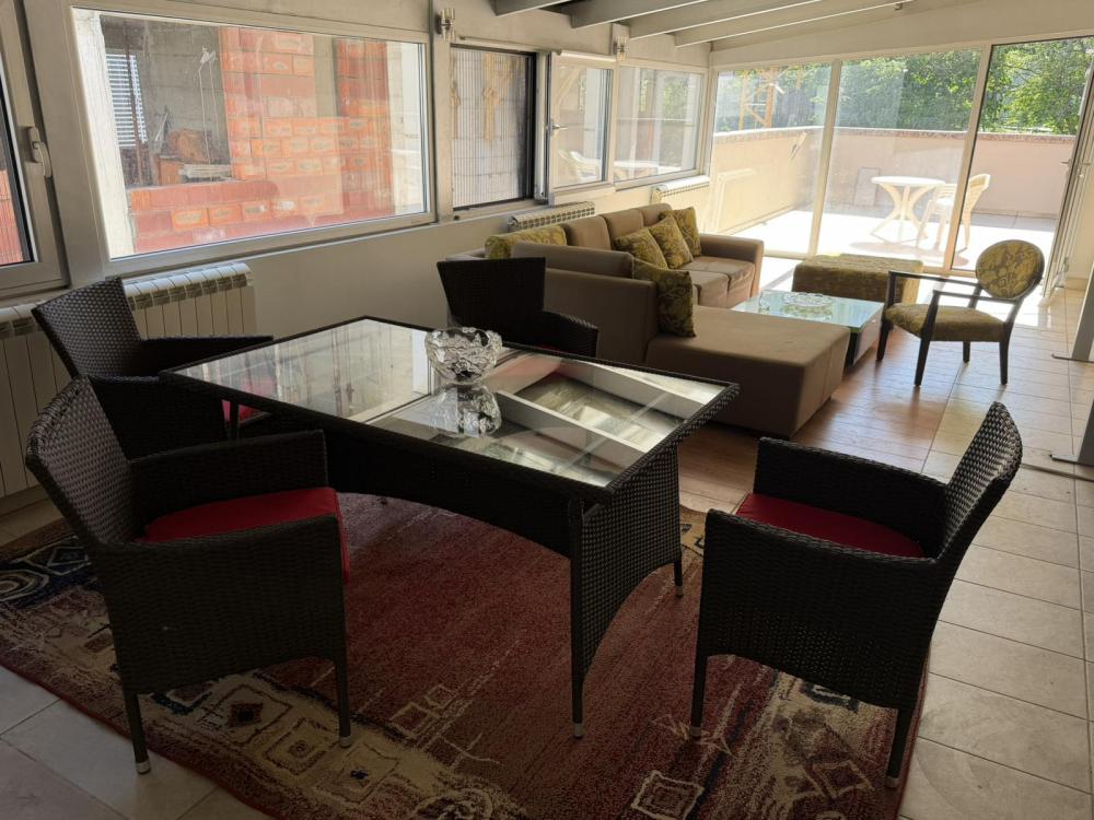 Slika 4 - Velisava Vulovića, Petosoban stan za izdavanje, 180m2, 1.500€