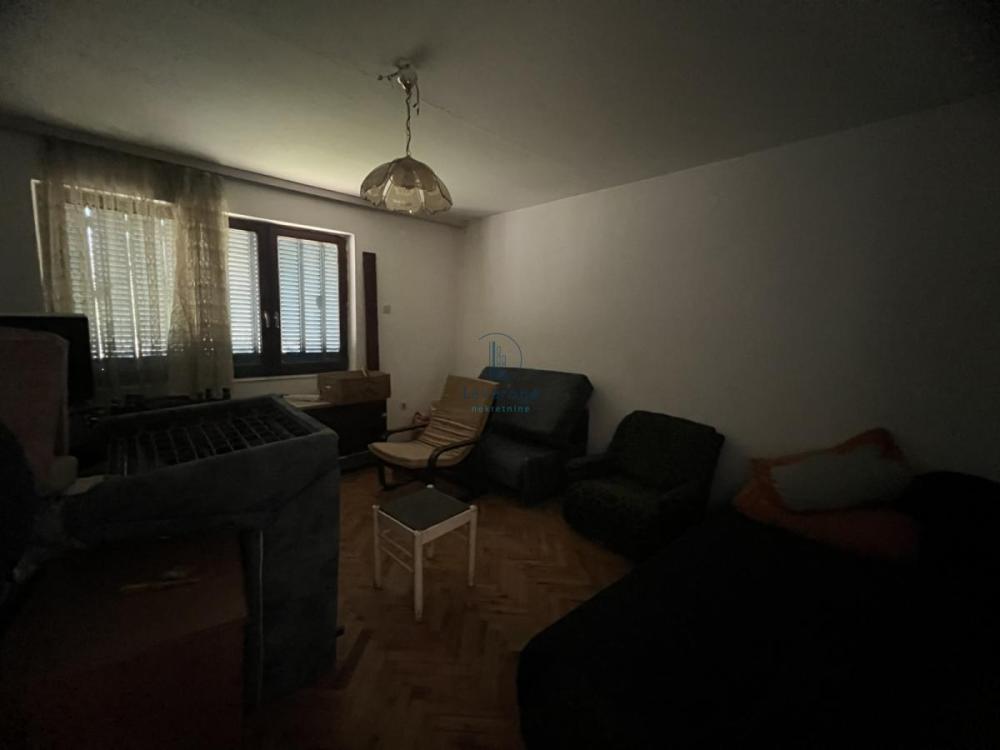 Slika 1 -  Kuća na prodaju, 255m2, 75.000€