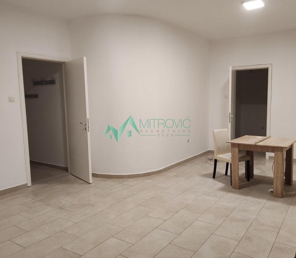 Slika 1 - Jednoiposoban stan za izdavanje, 45m2, 280€