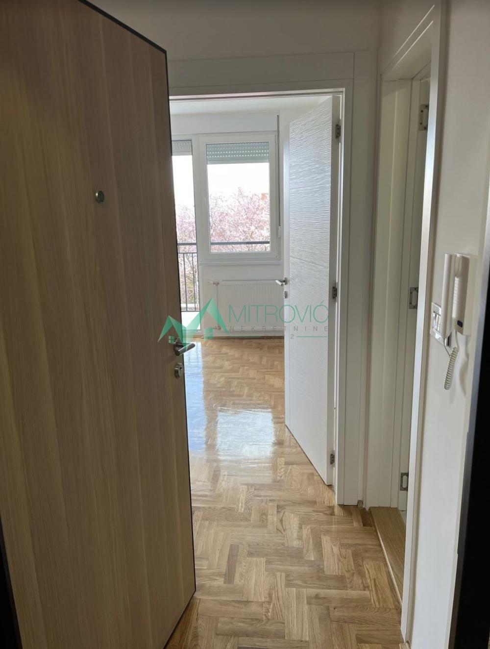 Glavna slika -Jednoiposoban stan za izdavanje, 34m2, 350€
