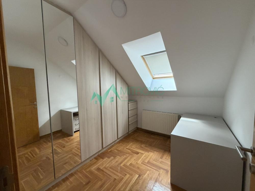 Slika 10 - Četvoroiposoban stan za izdavanje, 103m2, 1.200€
