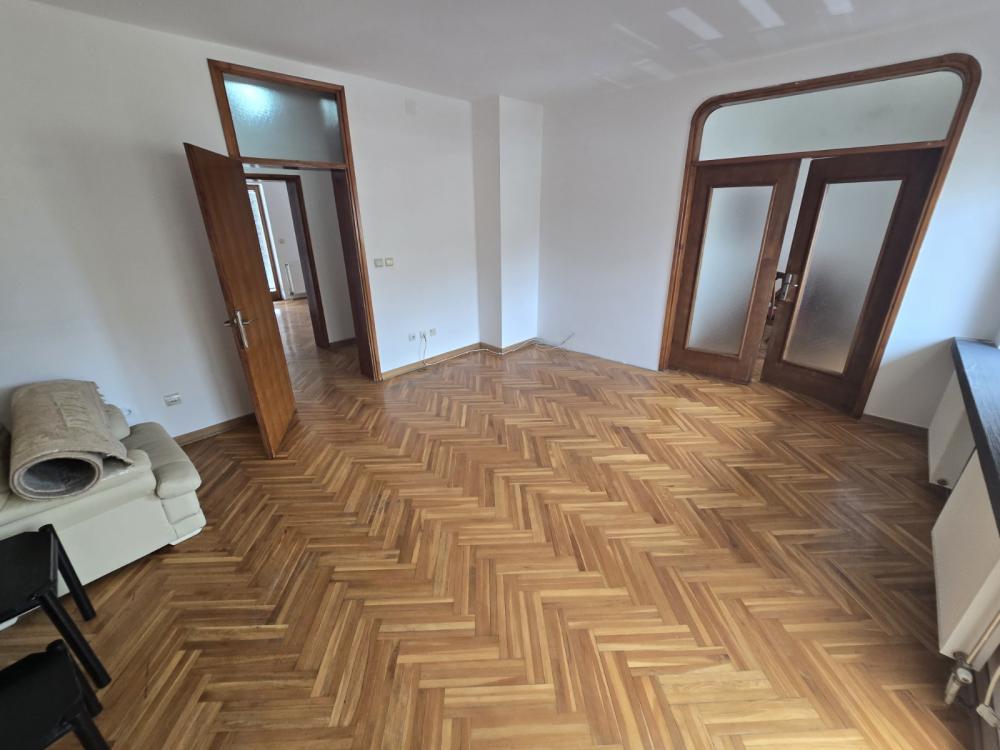 Slika 1 - Vojvode Vlahovića, Četvorosoban stan za izdavanje, 100m2, 550€