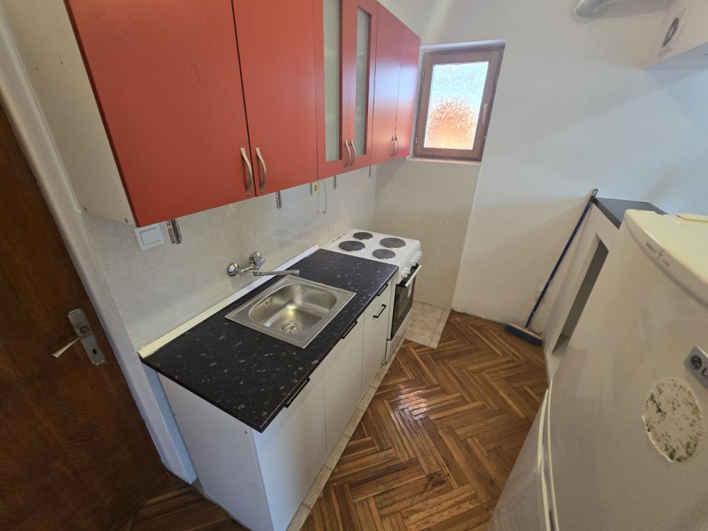 Slika 5 - Vojvode Vlahovića, Četvorosoban stan za izdavanje, 100m2, 550€
