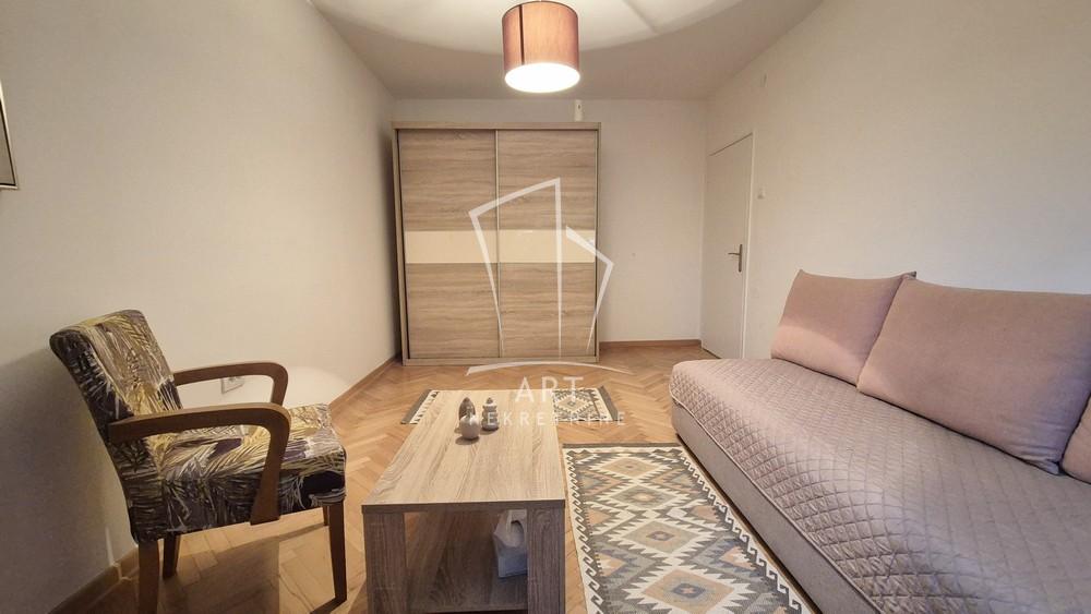 Slika 2 - Danteova, Jednoiposoban stan za izdavanje, 36m2, 400€