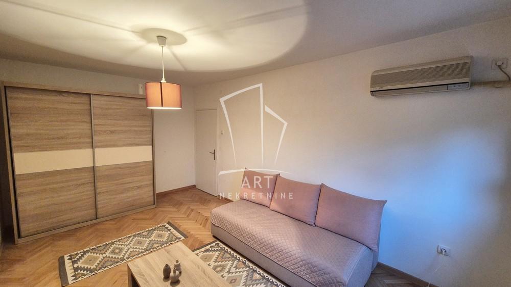 Slika 3 - Danteova, Jednoiposoban stan za izdavanje, 36m2, 400€