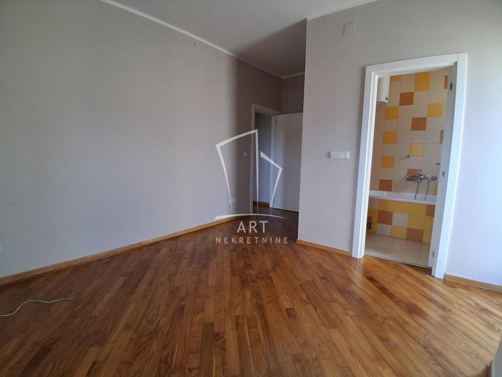 Slika 10 - Gostivarska, Četvorosoban stan za izdavanje, 101m2, 1.200€