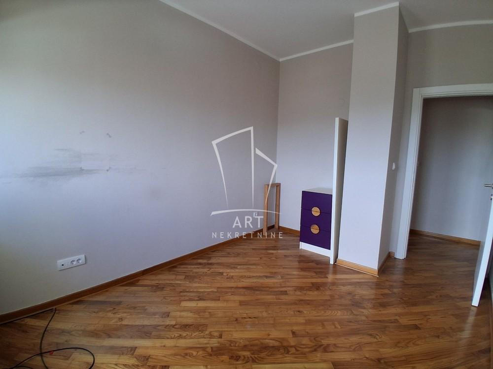 Slika 8 - Gostivarska, Četvorosoban stan za izdavanje, 101m2, 1.200€