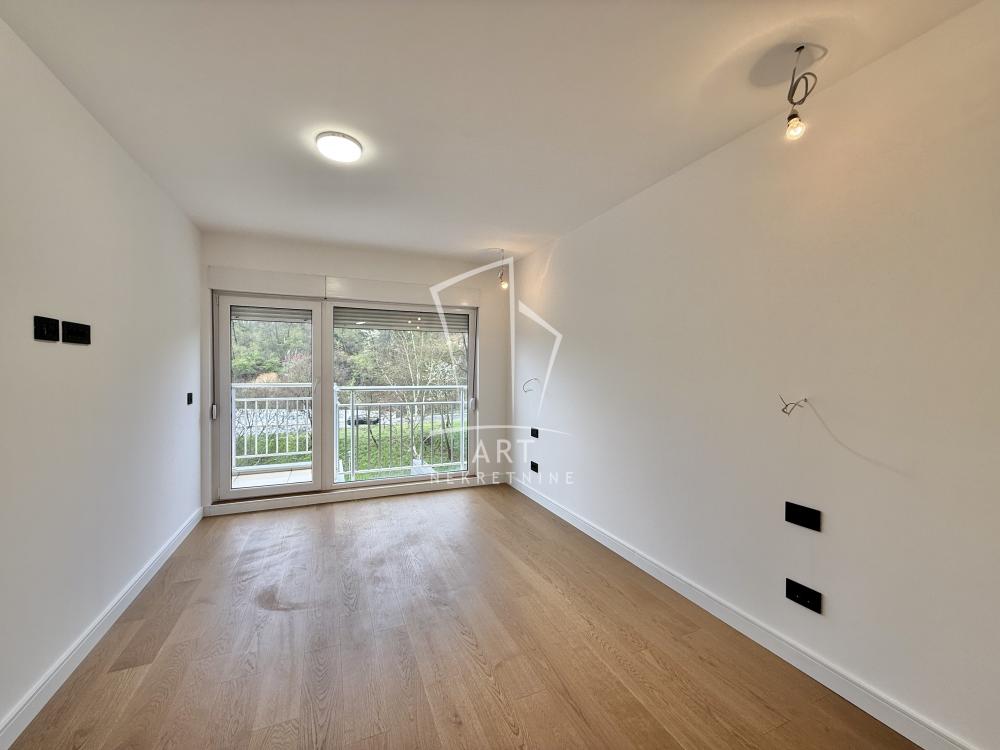Slika 3 - Miloja Đaka, Trosoban stan na prodaju, 144m2, 430.000€