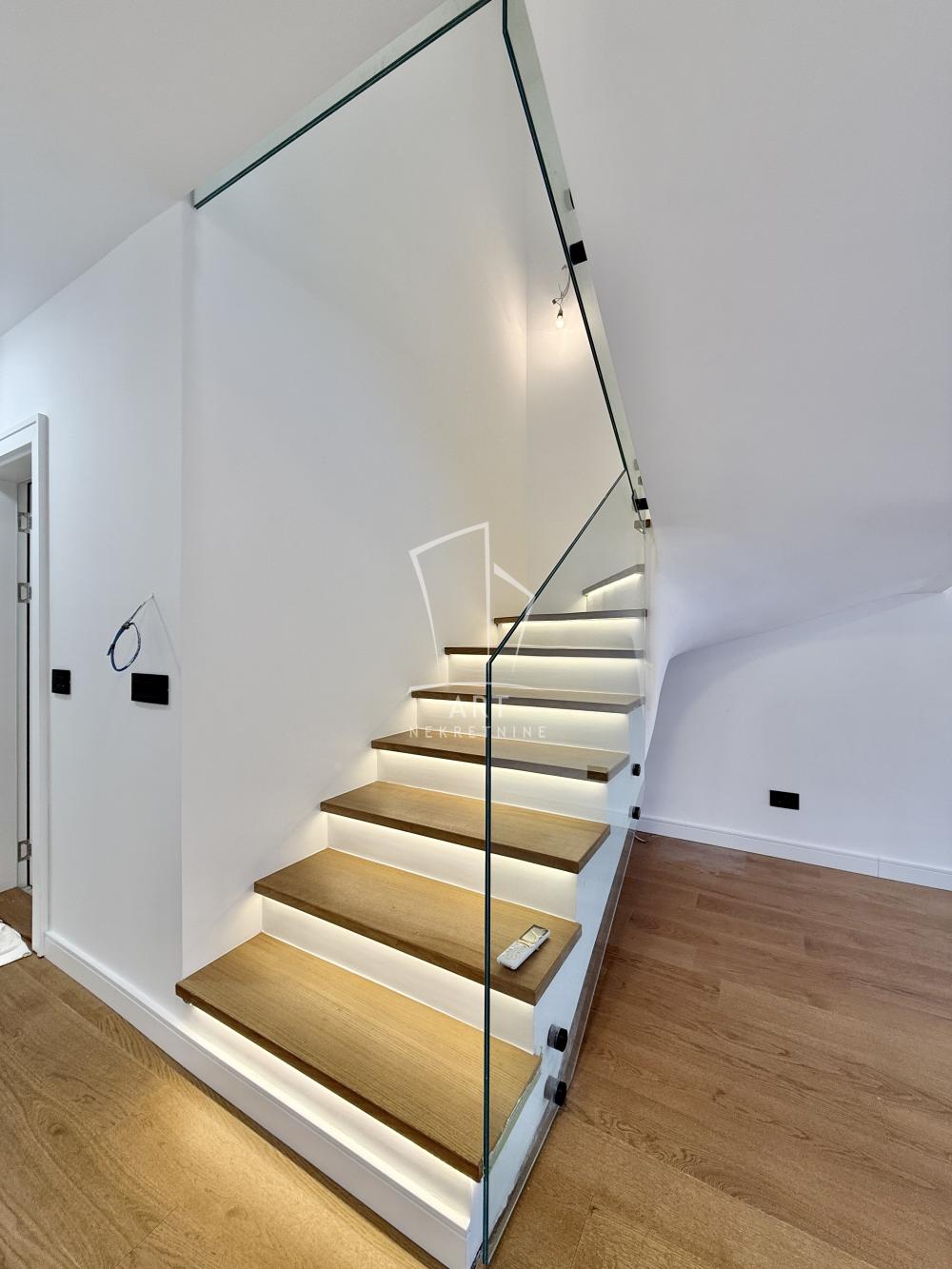 Slika 9 - Miloja Đaka, Trosoban stan na prodaju, 144m2, 430.000€