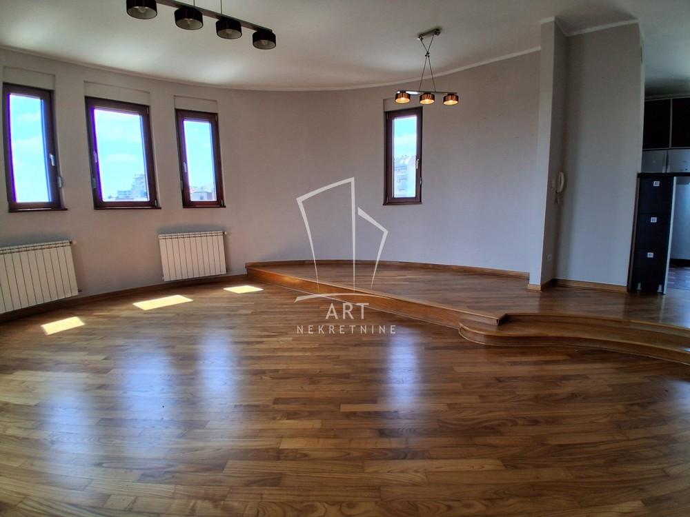 Slika 1 - Gostivarska,  Lokal za izdavanje, 101m2, 1.200€