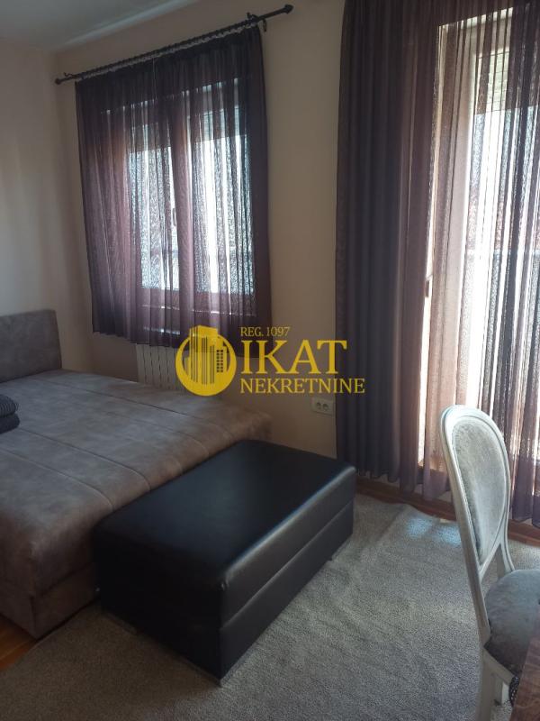 Slika 6 - Trosoban stan za izdavanje, 100m2, 850€