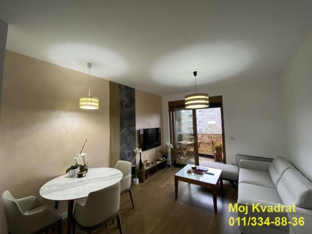 Glavna slika -Dvosoban stan za izdavanje, 42m2, 1.200€