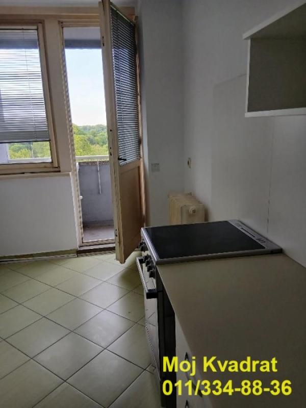 Slika 2 - Trosoban stan za izdavanje, 85m2, 720€