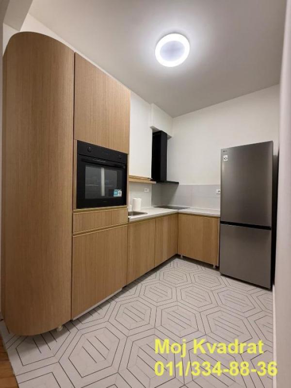 Slika 2 - Trosoban stan za izdavanje, 70m2, 1.350€