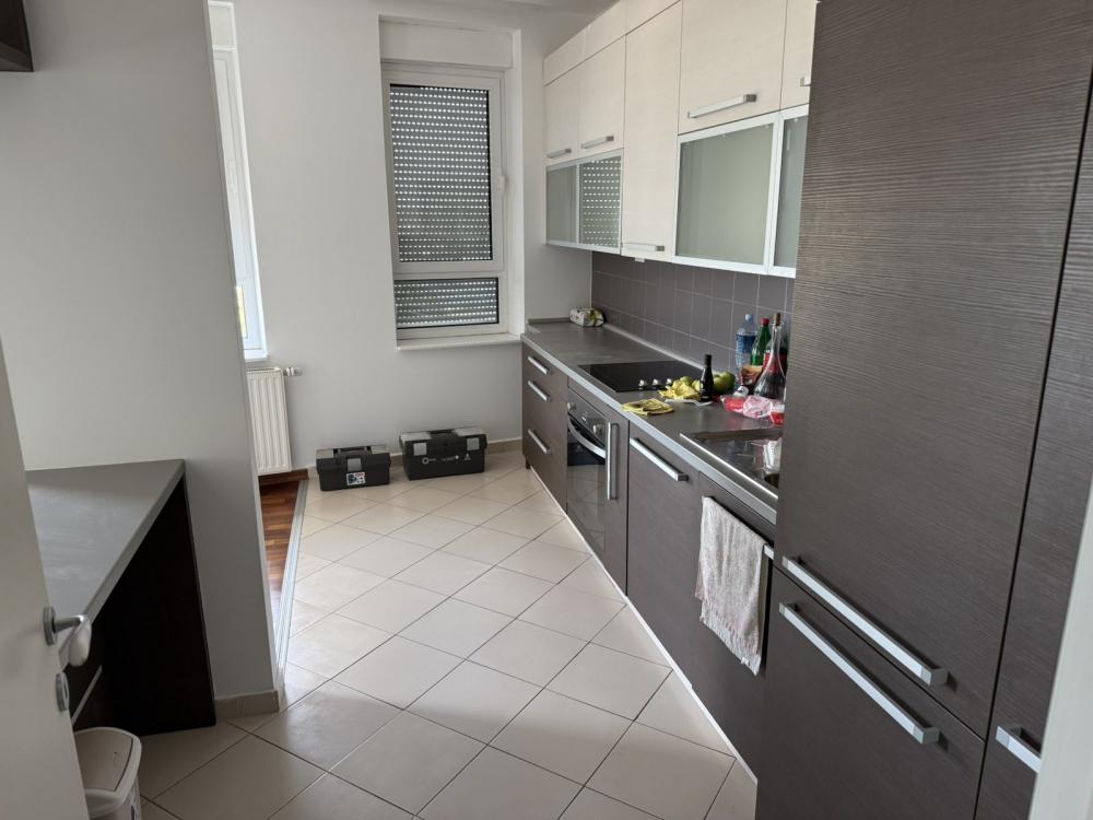 Slika 3 - Vladimira Popovića, Dvosoban stan za izdavanje, 68m2, 1.000€