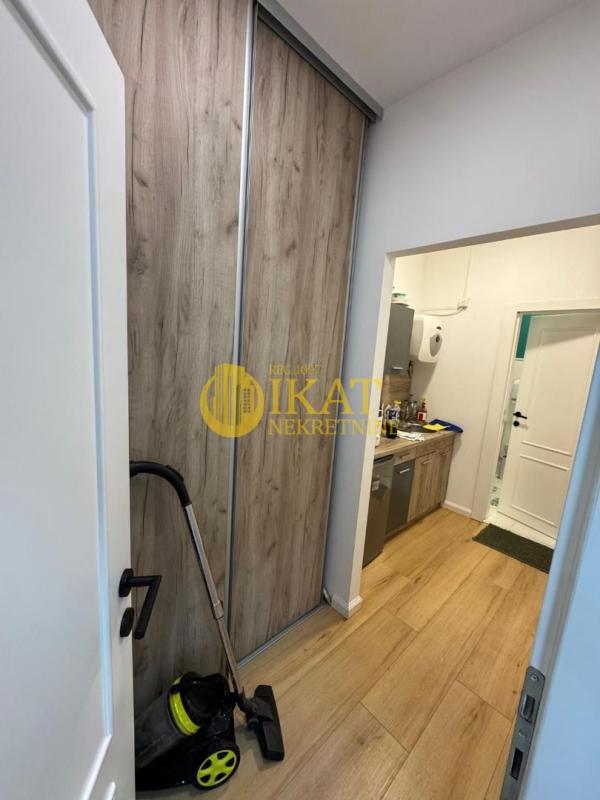 Slika 4 - Vidikovački venac,  Lokal za izdavanje, 81m2, 650€