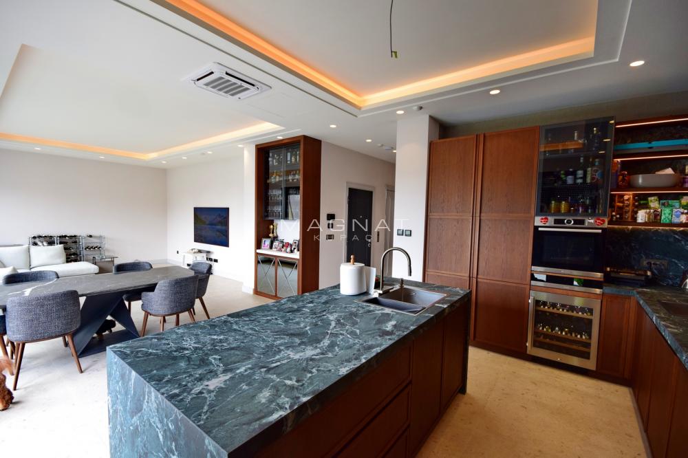 Slika 6 - Četvoroiposoban stan na prodaju, 215m2, 600.000€