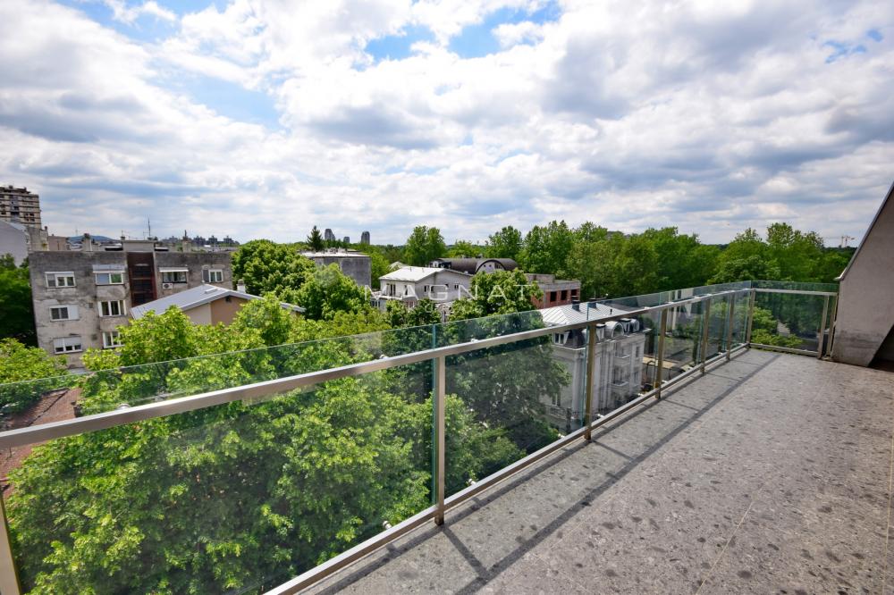 Slika 5 - Četvoroiposoban stan na prodaju, 215m2, 600.000€