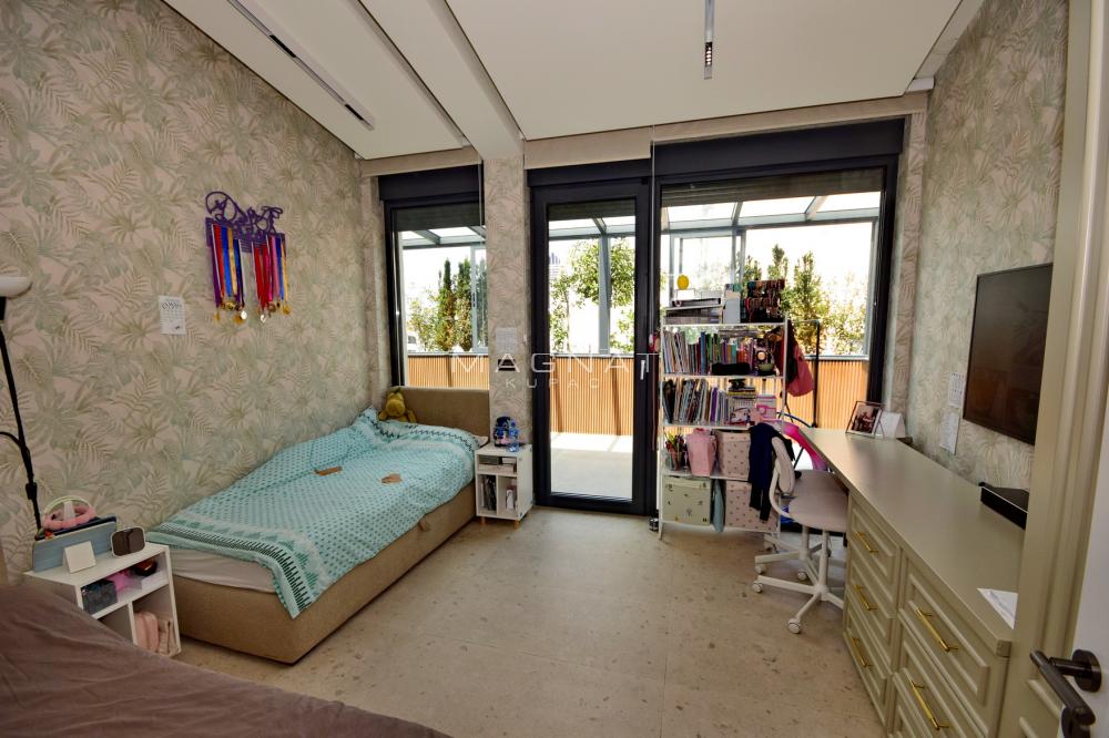 Slika 7 - Četvoroiposoban stan na prodaju, 215m2, 600.000€