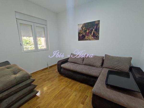 Slika 2 - Ruže Jovanović, Četvorosoban stan za izdavanje, 127m2, 850€