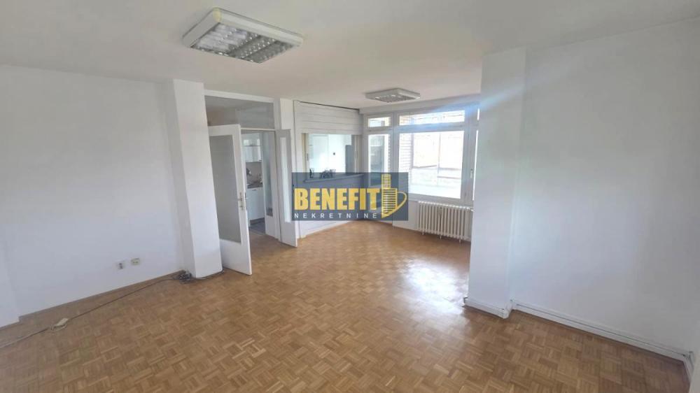 Glavna slika -Petosoban stan za izdavanje, 118m2, 1.100€