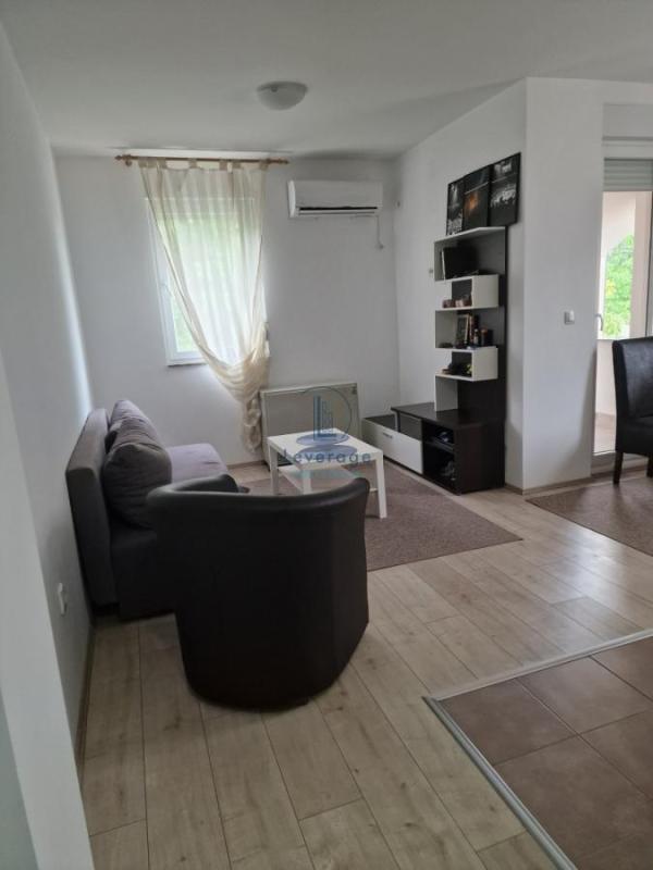 Glavna slika -Jednoiposoban stan za izdavanje, 50m2, 500€