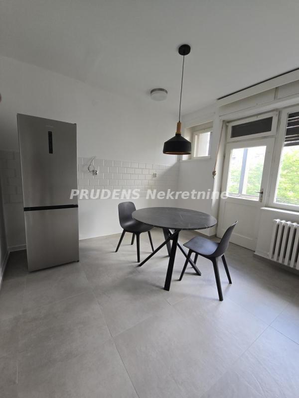 Slika 1 - Admirala Geprata, Dvosoban stan za izdavanje, 72m2, 800€