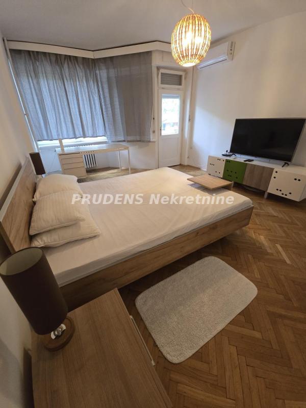 Slika 5 - Admirala Geprata, Dvosoban stan za izdavanje, 72m2, 800€
