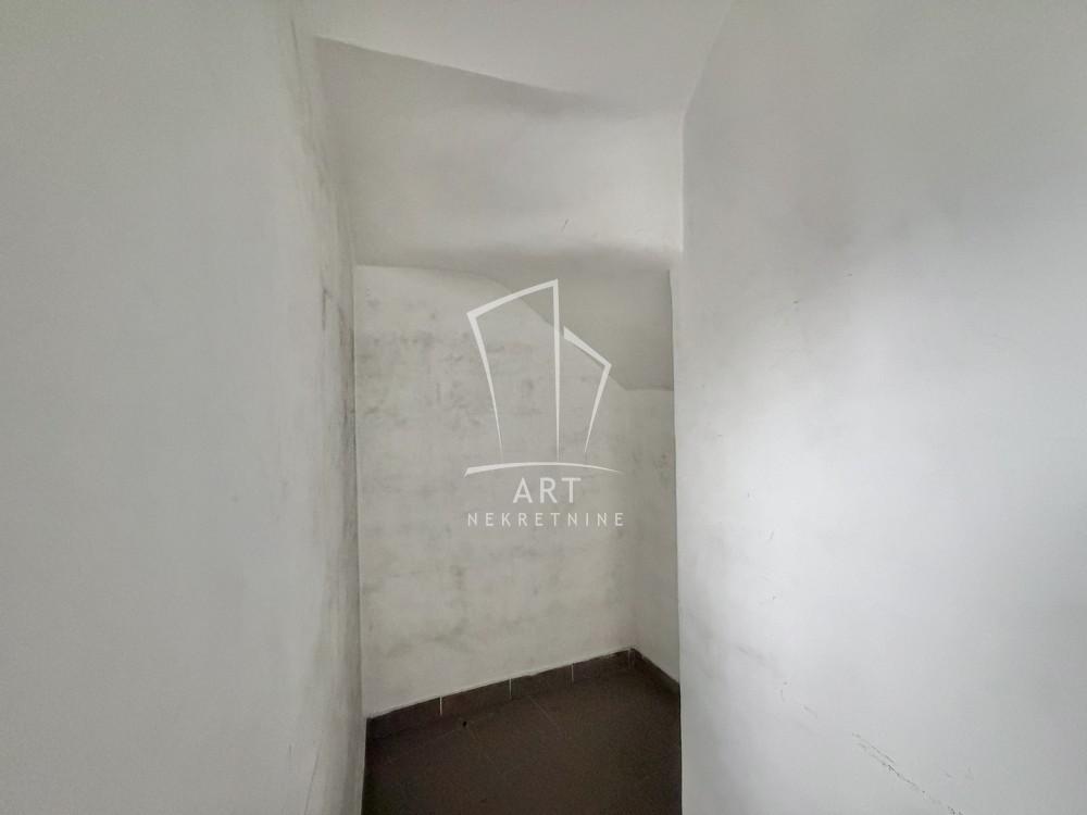 Slika 10 - Porečka,  Lokal na prodaju, 127m2, 185.000€