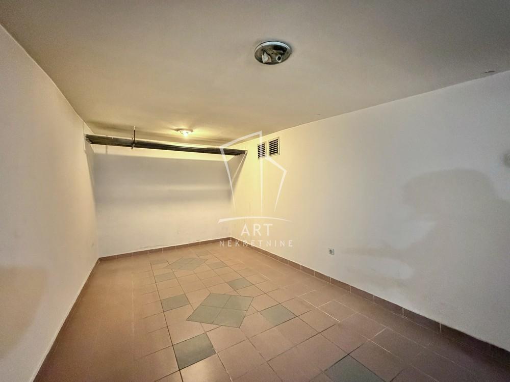 Slika 7 - Porečka,  Lokal na prodaju, 127m2, 185.000€