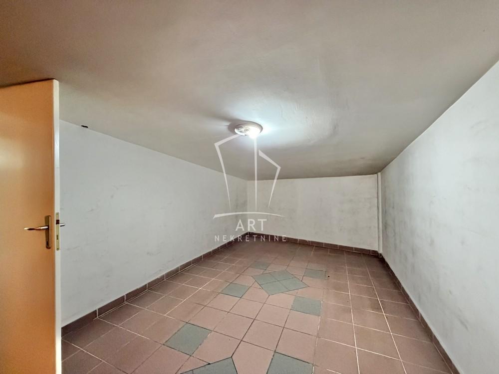 Slika 8 - Porečka,  Lokal na prodaju, 127m2, 185.000€