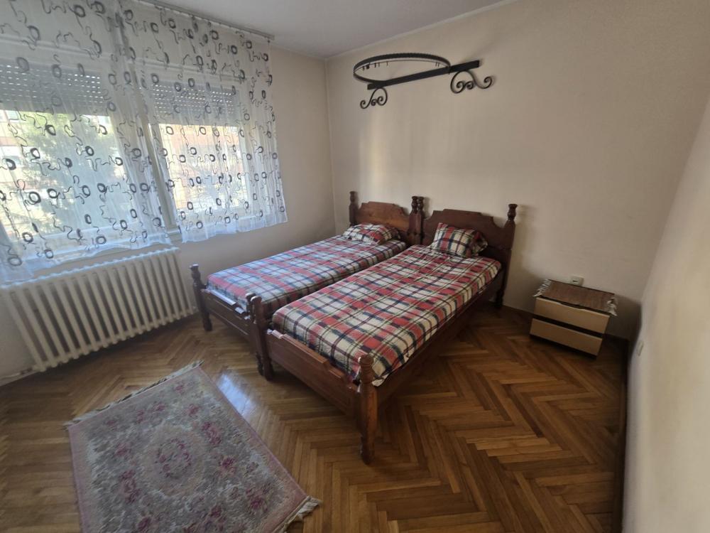 Slika 5 - Marka Čelebonovića, Trosoban stan za izdavanje, 90m2, 700€
