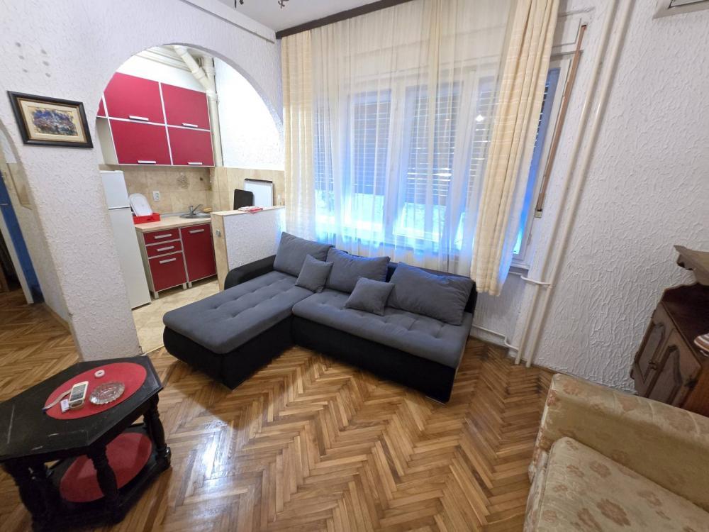 Glavna slika -Zdravka Čelara, Jednosoban stan za izdavanje, 30m2, 320€