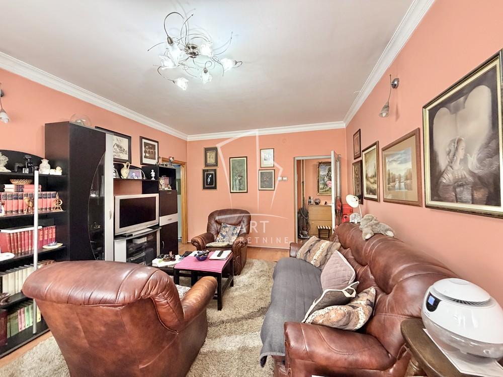 Slika 2 - Čelebićka, Dvoiposoban stan na prodaju, 63m2, 165.000€