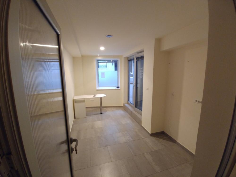 Slika 0 -  Lokal za izdavanje, 15m2, 500€