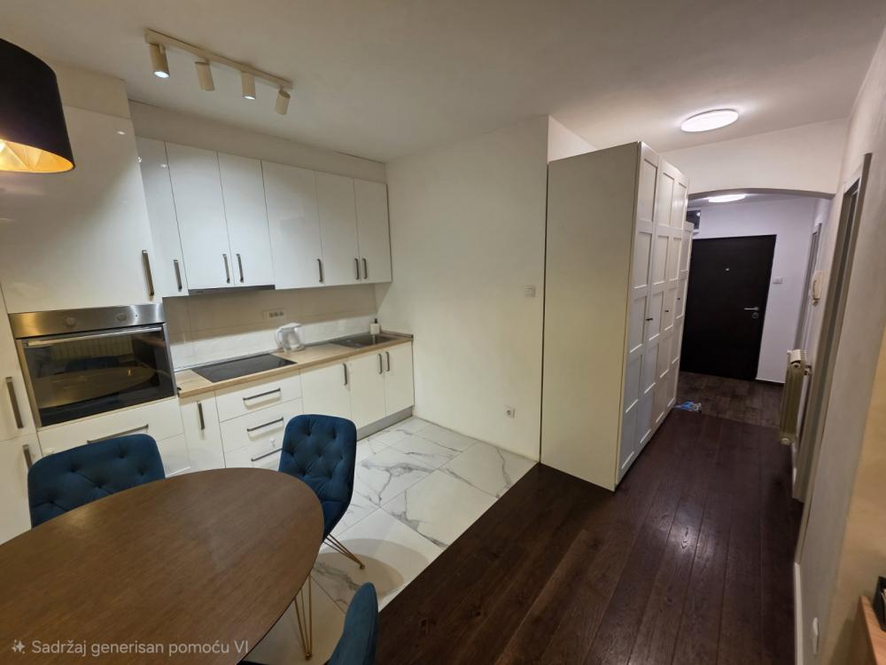 Slika 1 - Bulevar oslobođenja, Dvosoban stan za izdavanje, 40m2, 700€