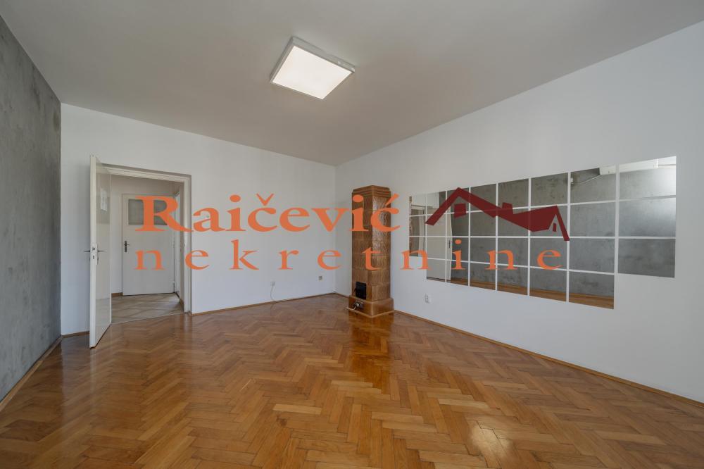 Slika 2 - Cara Dusana, Dvosoban stan na prodaju, 68m2, 289.000€