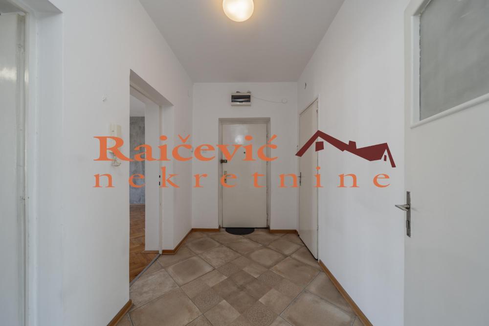 Slika 6 - Cara Dusana, Dvosoban stan na prodaju, 68m2, 289.000€