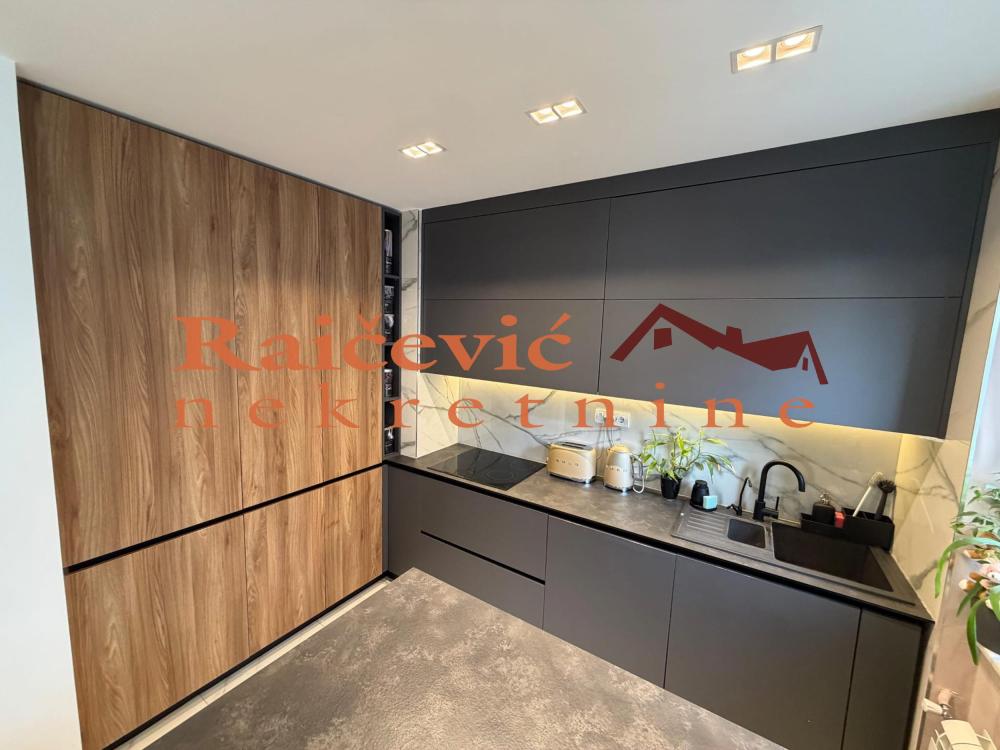 Slika 5 - Zvecanska, Trosoban stan na prodaju, 87m2, 368.000€