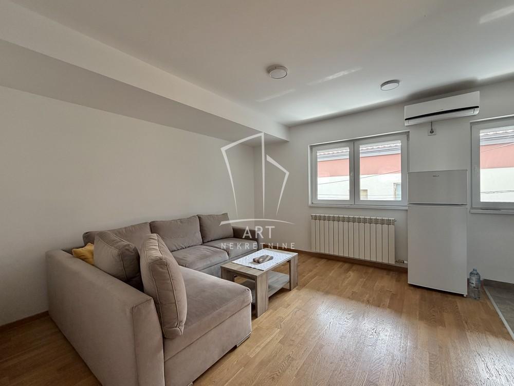 Glavna slika -Vojvode Stepe, Jednoiposoban stan za izdavanje, 38m2, 650€