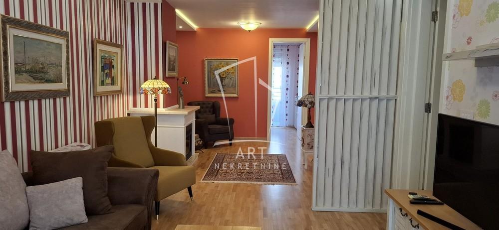 Glavna slika -Jurija Gagarina, Trosoban stan za izdavanje, 96m2, 1.200€