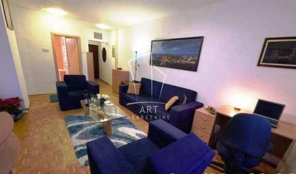Slika 2 - Dunavski kej, Dvosoban stan za izdavanje, 65m2, 900€