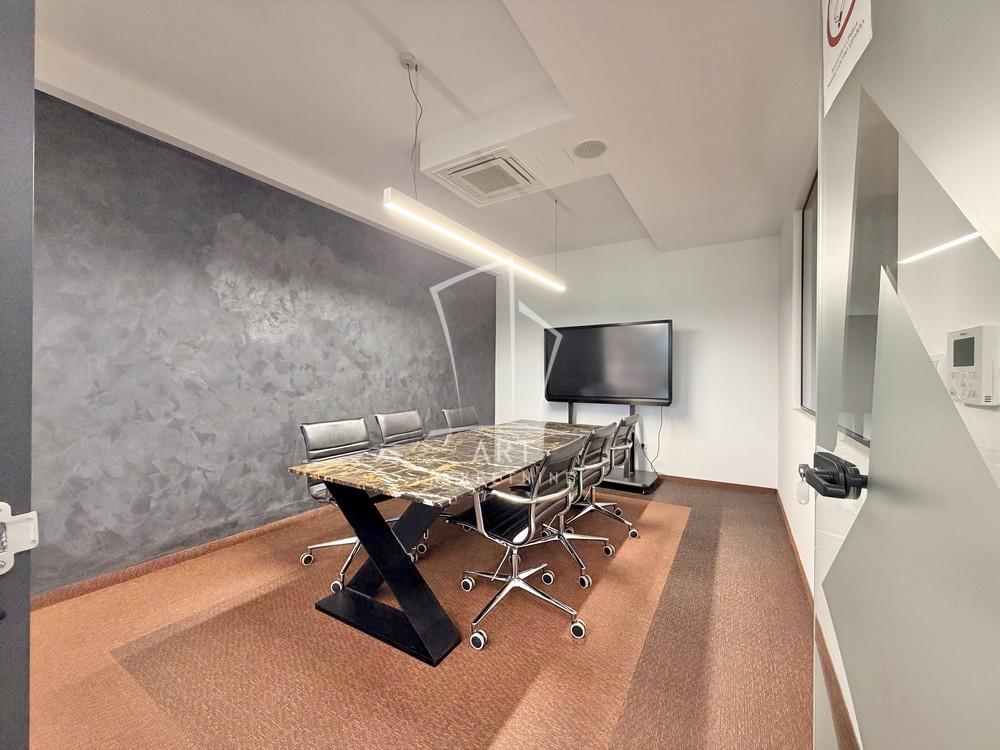Slika 4 - Batajnički drum 9. deo,  Lokal za izdavanje, 900m2, 9.450€