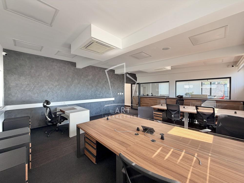 Slika 7 - Batajnički drum 9. deo,  Lokal za izdavanje, 900m2, 9.450€