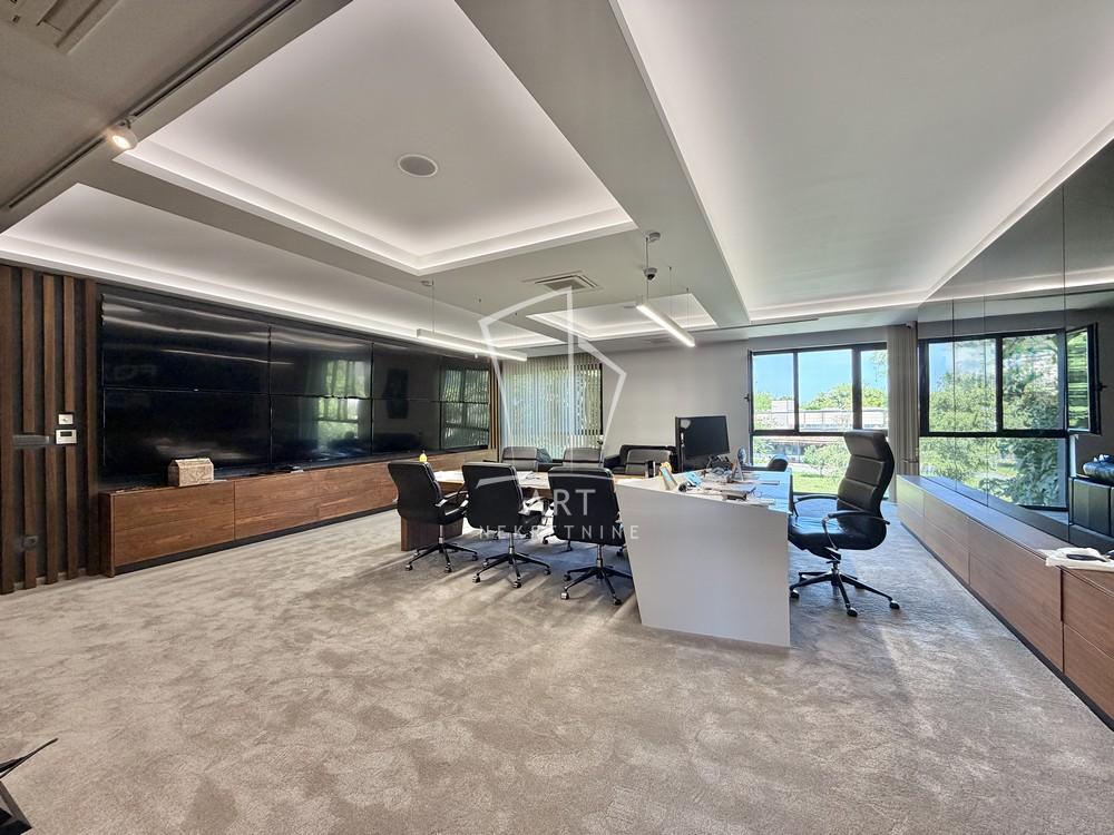 Slika 8 - Batajnički drum 9. deo,  Lokal za izdavanje, 900m2, 9.450€
