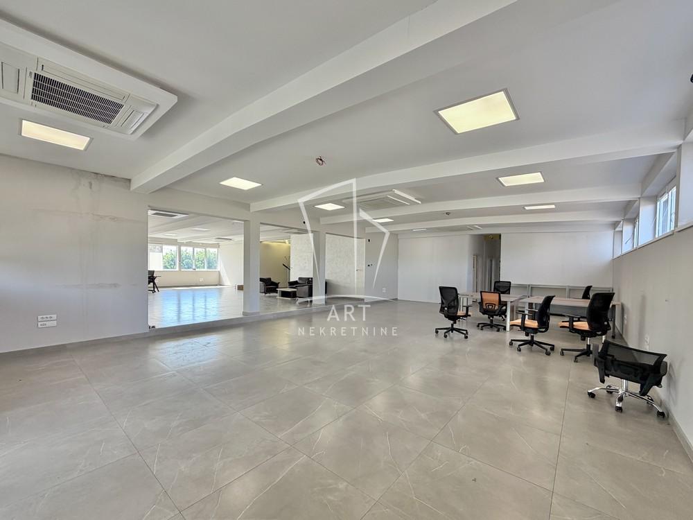 Slika 6 - Batajnički drum 9. deo,  Lokal za izdavanje, 450m2, 4.275€