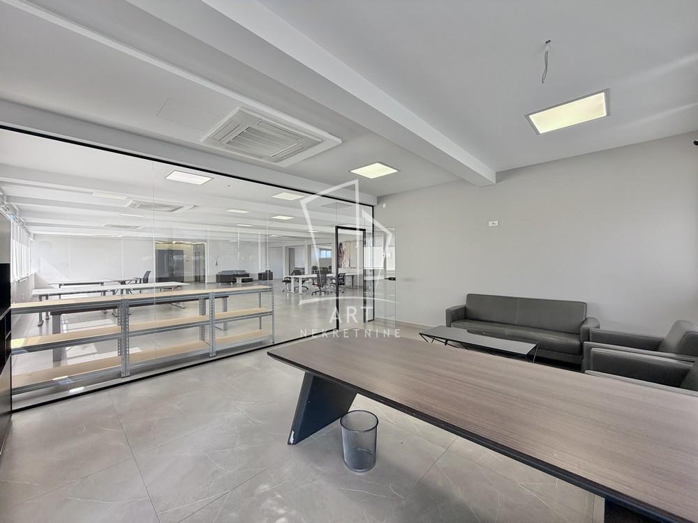 Slika 7 - Batajnički drum 9. deo,  Lokal za izdavanje, 450m2, 4.275€