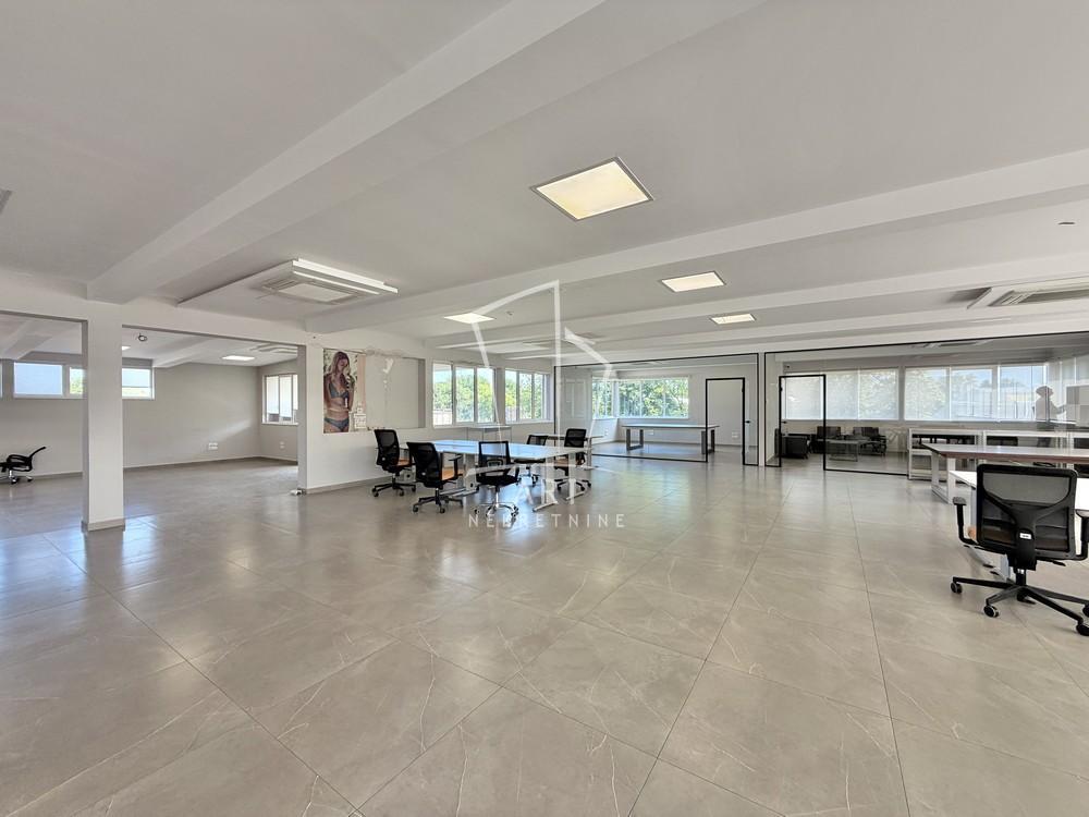Glavna slika -Batajnički drum 9. deo,  Lokal za izdavanje, 450m2, 4.275€